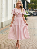 Weiches rosa bauschiges kurzärmliges Midi-Boho-Kleid 2025