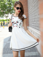 Weiße Chiffon bestickt Flare-Kleid für Frauen