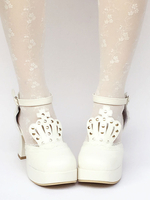 Weiße Lolita Schuhe T Strap klobige Ferse Stud schöne Lolita Pumps Plateauschuhe