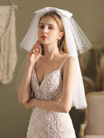 Weißer Hochzeitsschleier Zweistufige Schleifen Mesh Cut Edge Drop Mittellanger Brautschleier