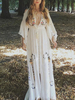 Weißes Boho-Kleid Besticktes Maxikleid mit V-Ausschnitt und ausgeschnittenen Ärmeln