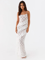 Weißes Maxi-Unterkleid aus Spitze mit mehrlagigen Rüschen und offenem Rücken für den Sommer 2025