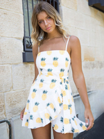 Weißes Minikleid Straps Rüschen Fruit Print Sommerkleid
