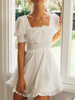 Weißes Skaterkleid Woemn Square Neck Schnüren Kurzes Sommerkleid