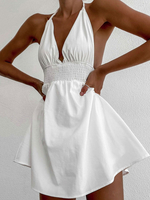 Weißes Sommerkleid mit rundem Kragen; ärmelloses; schulterfreies; plissiertes; rückenfreies Strandkleid aus geschnürtem Polyester