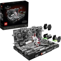 LEGO® Star Wars Death Star™ Trench Run Diorama 75329