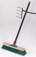 neutral Besen Holz grün