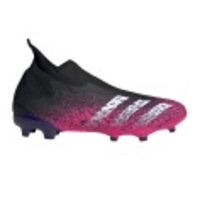 Predator Freak. 3 Laceless FG